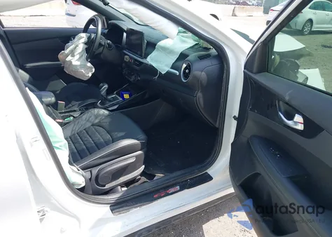 2022 Kia Forte Gt-Line z USA, uszkodzony, nr VIN 3KPF54AD7NE485031